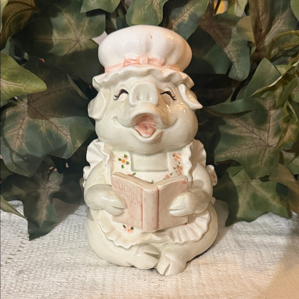 Charming Chef Pig Figurine